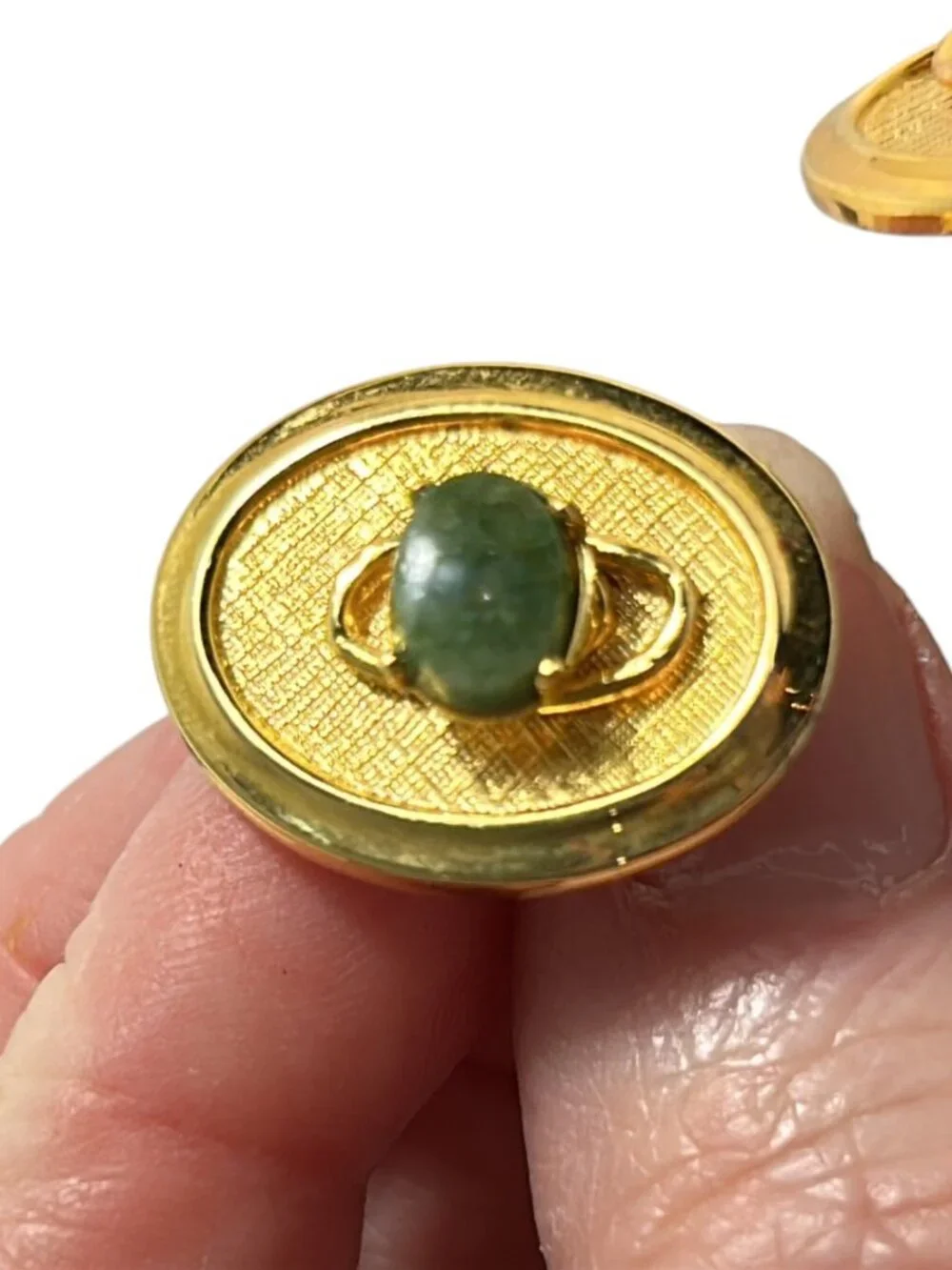 Vintage Sovereign House LTD Mens Cufflinks Cuff Links Gold Tone Green Cabochon